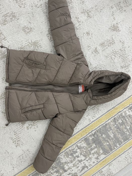 8-9 жас қызға куртка 5000 теңге тап таза