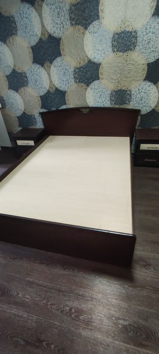 Продам двухспальную кровать
