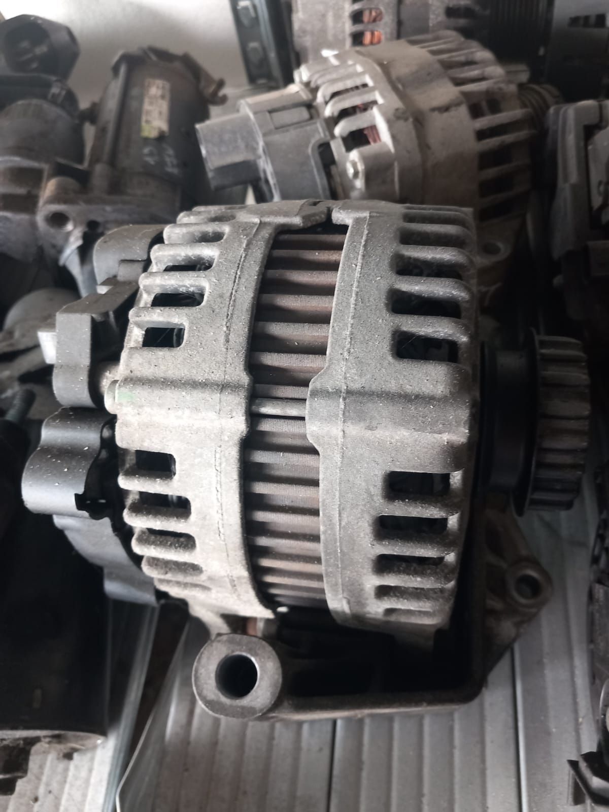 Alternator vw touareg 2.5 tdi bac bpe Transporter t5 bnz axd