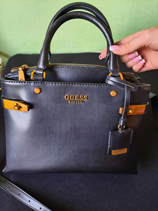 Оригинална Чанта Guess