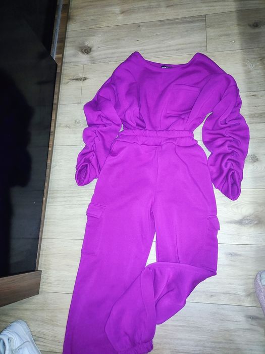 Дамски спортен комплект