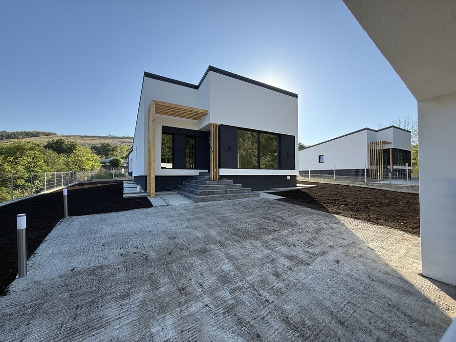 Casa 4 camere Incalzire in pardoseala - 500 mp teren