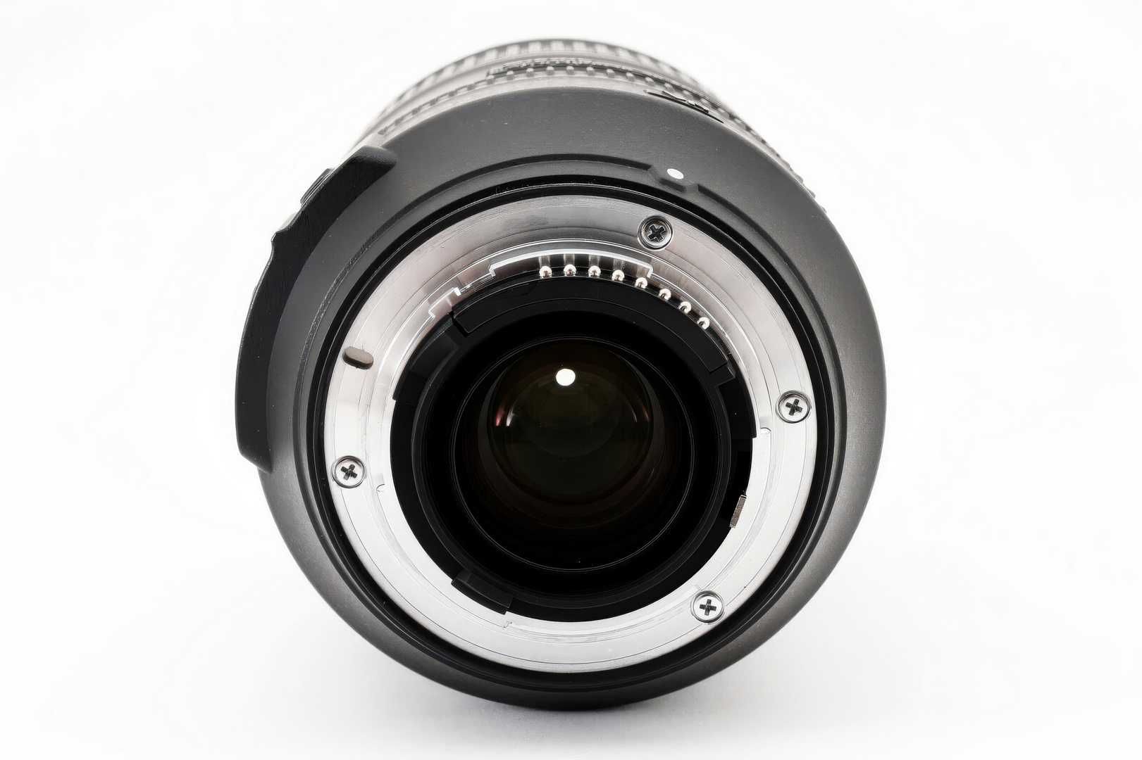 Объектив Nikon AF-S 28-300mm f/3.5-5.6G ED VR