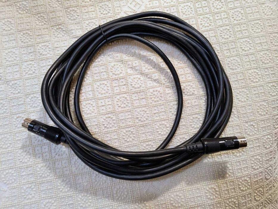 13-пинов миди кабел Роланд / 13-pin Roland midi  cable