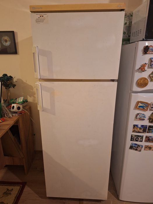 Хладилник с фризер