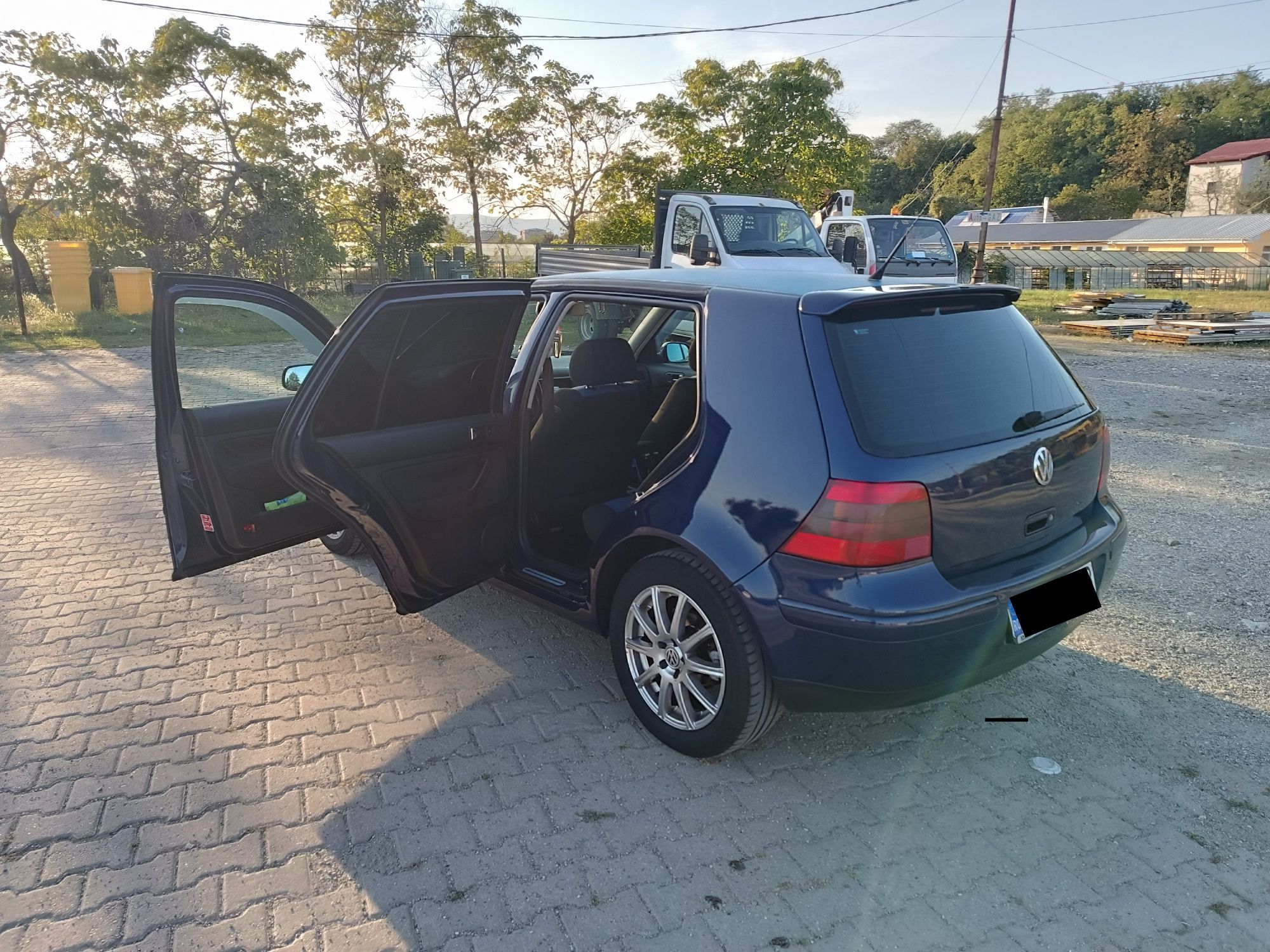 Vând sau schimb cu remorcă 750 Kg, Golf 4, 1.4, 16V, motor schimbat, ț