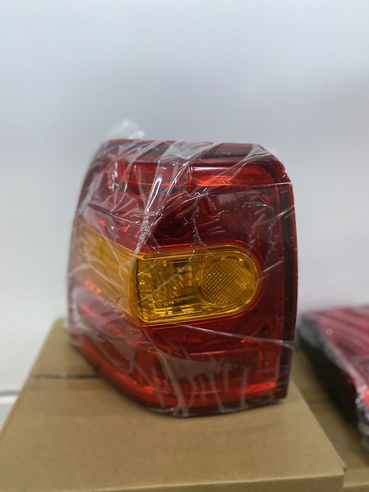 Комплект фонарь для Toyota Land Cruiser 200