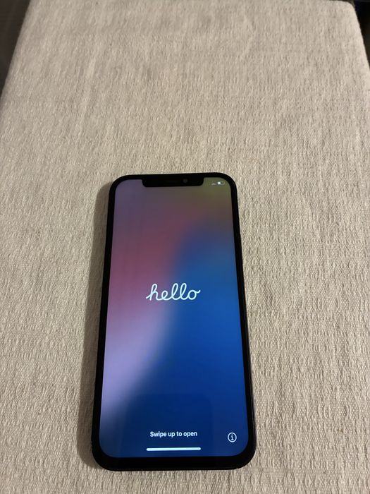 Vand Iphone 12 Negru