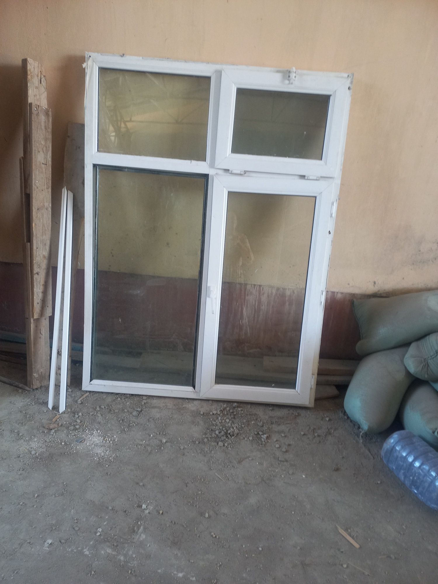 Alutex deraza 3ta bir xil.Padakolnik bilan