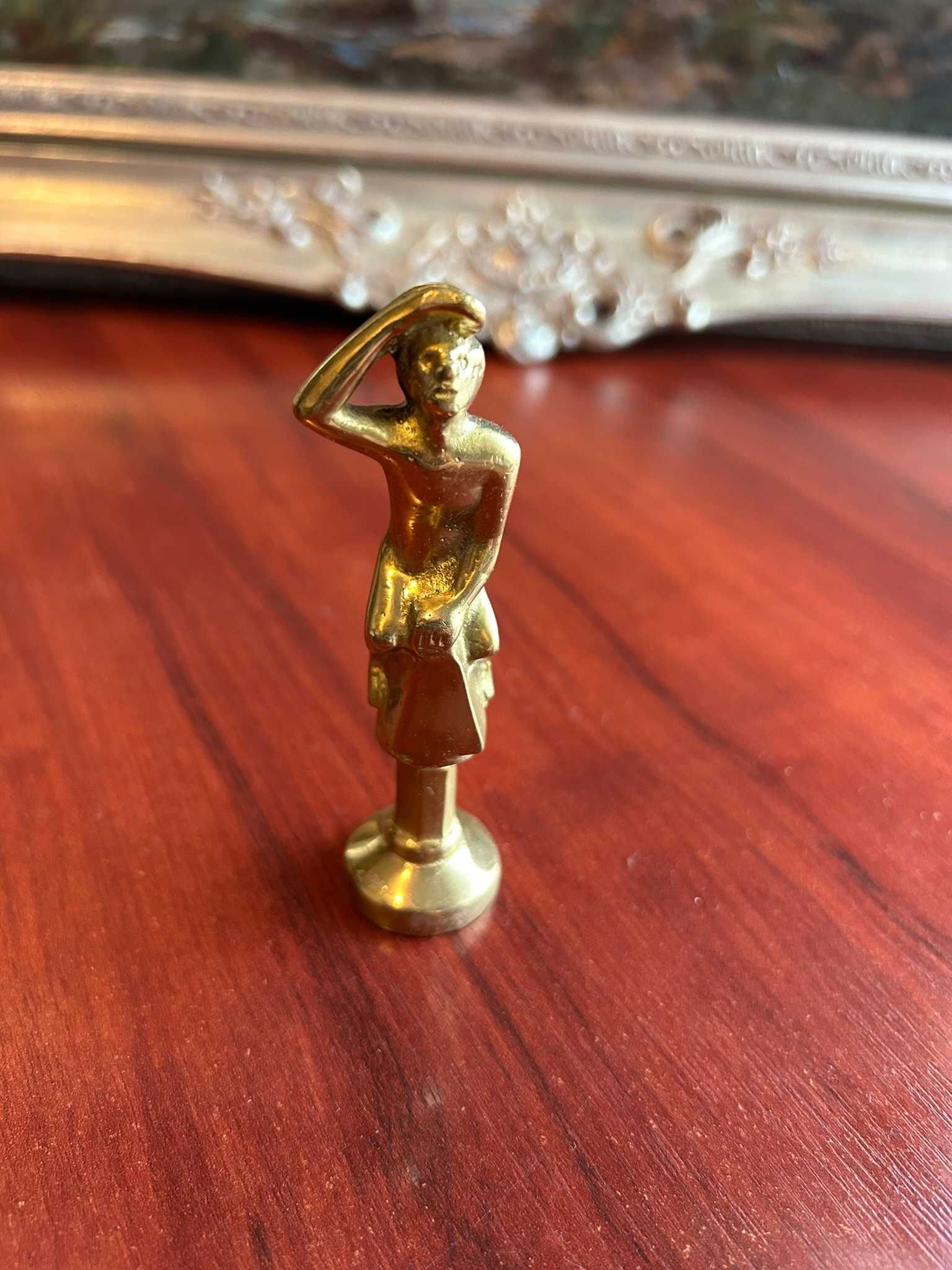 NO733 Frumoasa decoratiune de bronz/alama 111g 9,5 cm