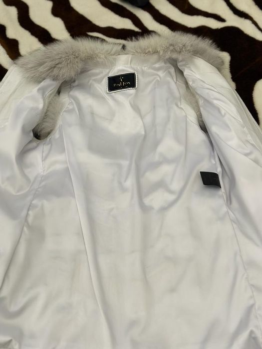 Vesta blana naturală!Stare foarte bună!