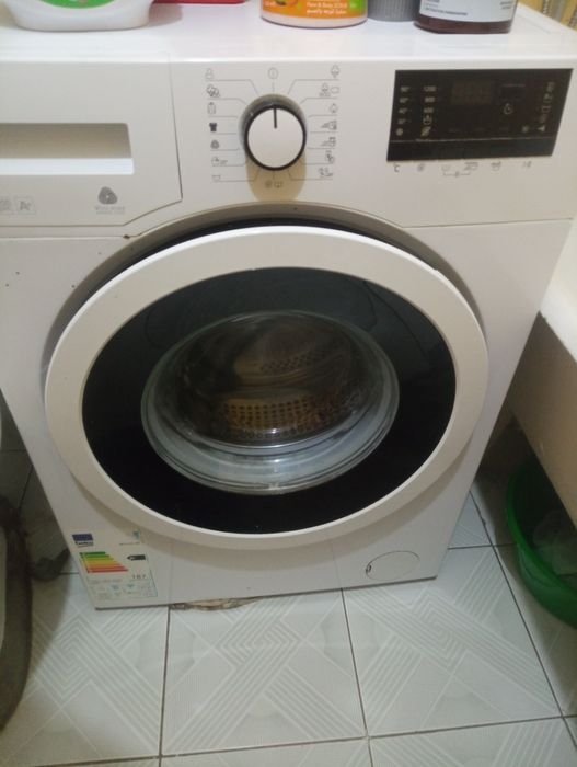 Продам стиральную машину на запчасти