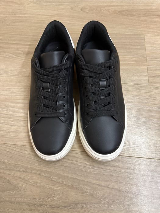 Продавам мъжки кецове Zara