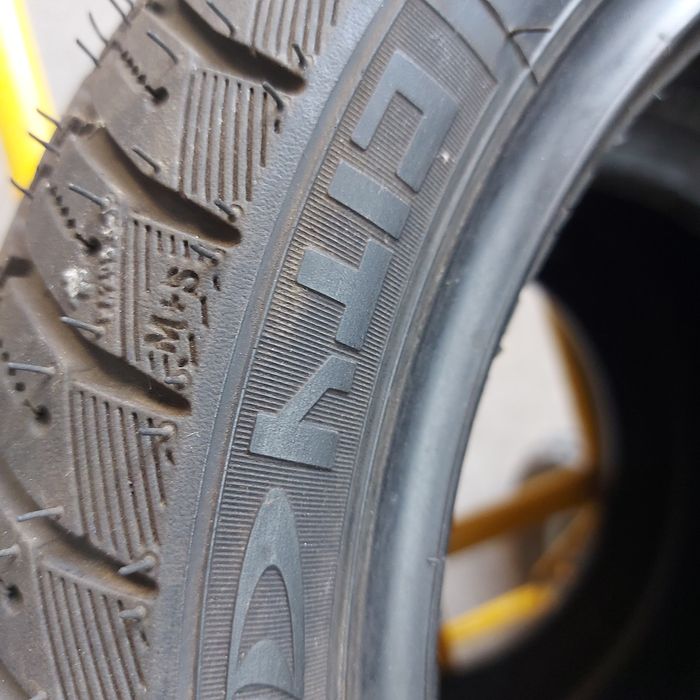 130/70/12" Michelin city grip winter. Нова