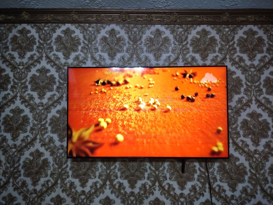 Продам телевизор 50 размера LG,