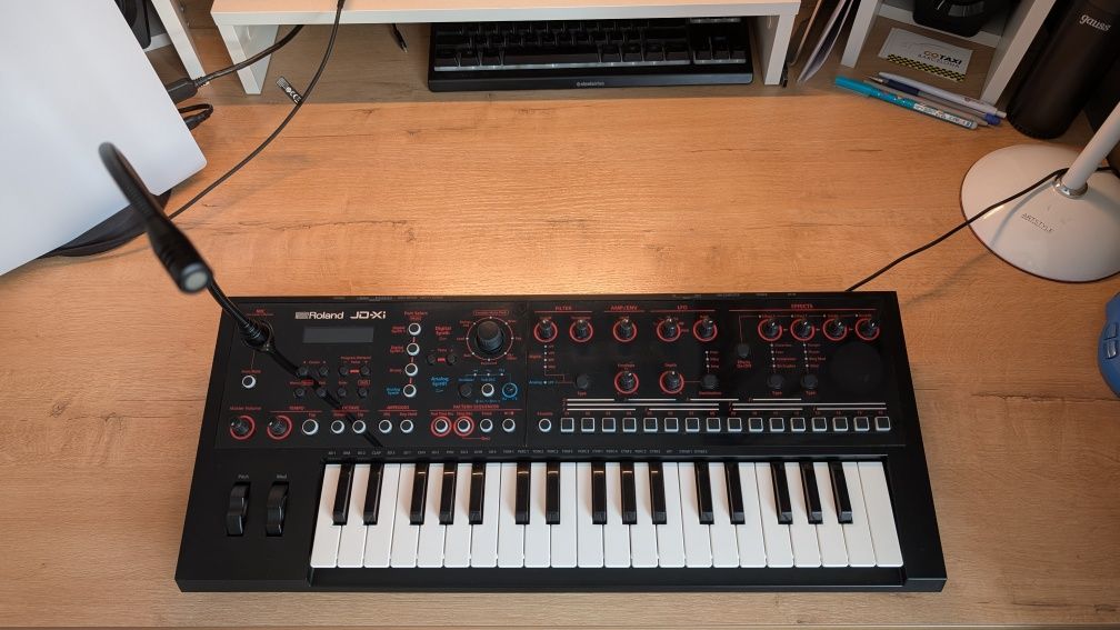 Синтезатор Roland JD-XI