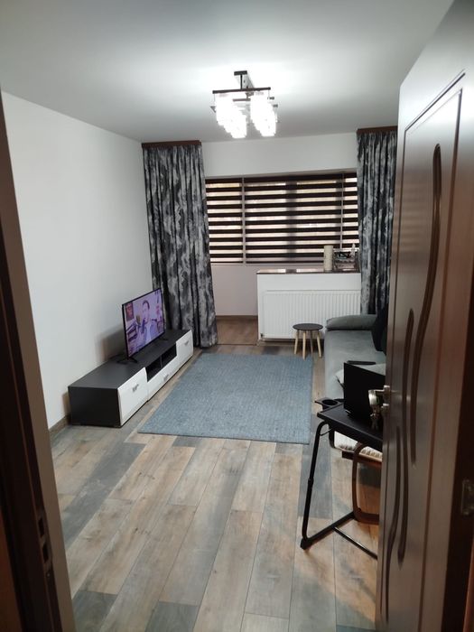 Inchiriez apartament 3 camere zona vest Ploiesti