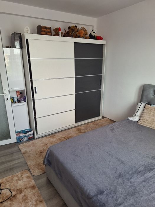 Vând apartament 2 camere 66.000 euro