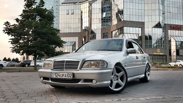 Обвес на Mercedes-Benz C-Class (W202)  передний бампер Shah C55