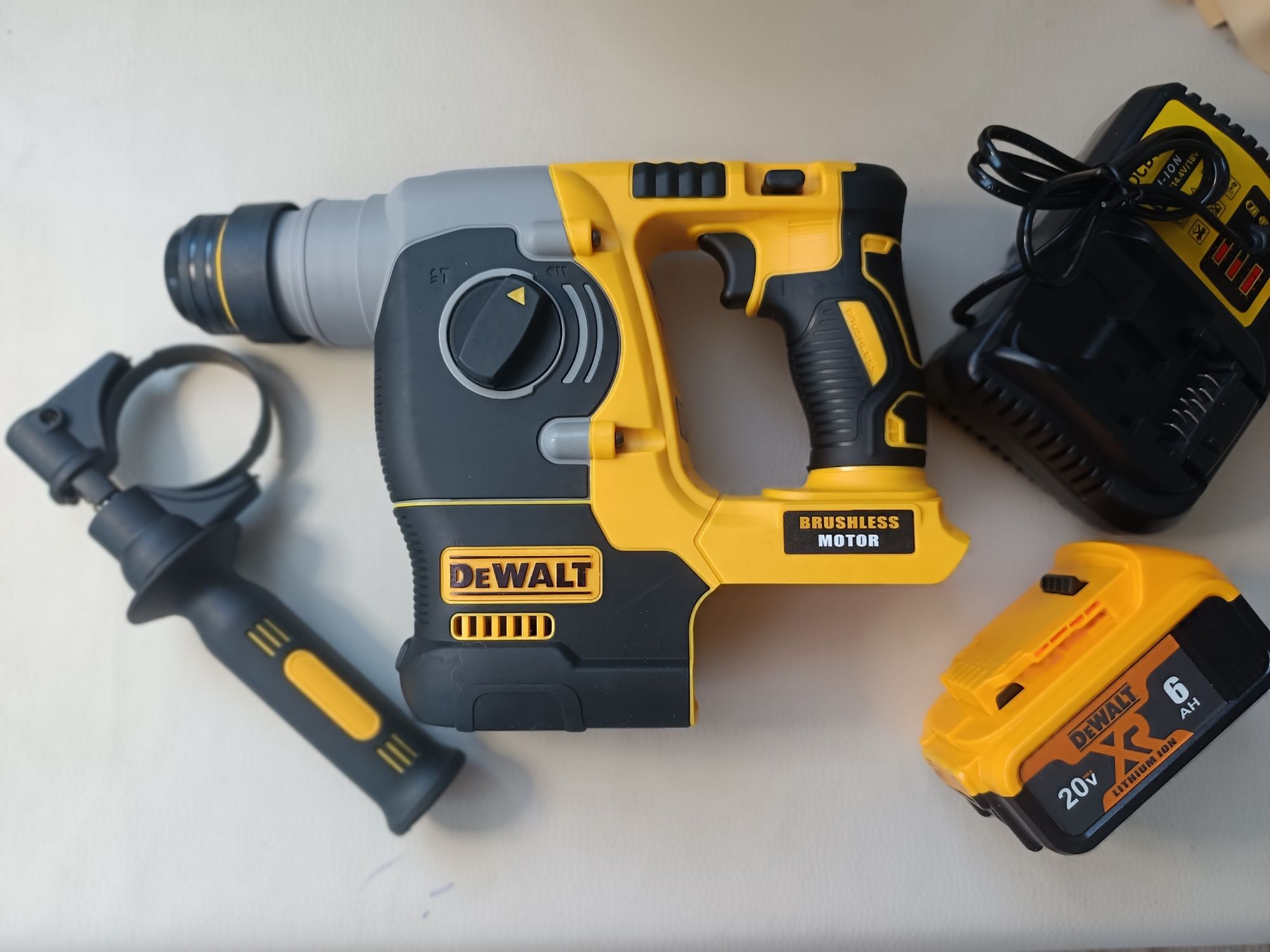 Ciocan rotopercutor Dewalt cu acumulator NOU bortmasina percuție