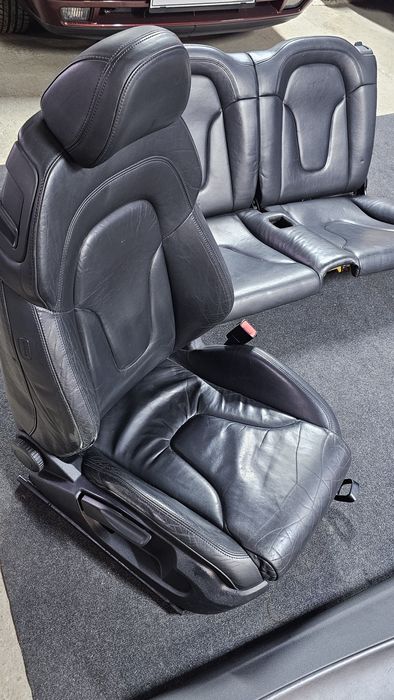 Interior piele complet Audi TT 8J 

Stare buna
Scaunele fata au incalz