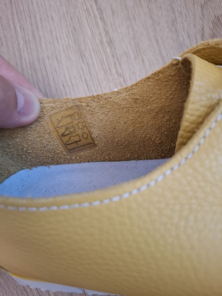 Bigotti,boat shoes galbeni piele.