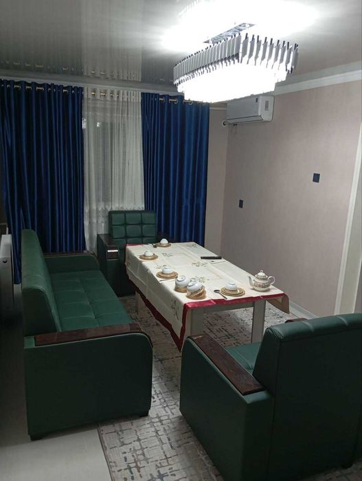 Фрунзиский 4 мактаб 2 хонали квартира ижарага берилади.ID: 1476