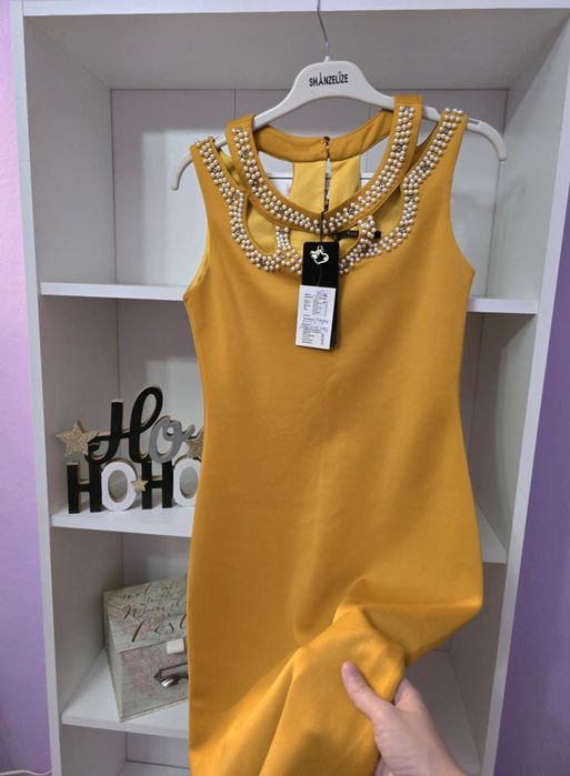 Лот бутикови рокли