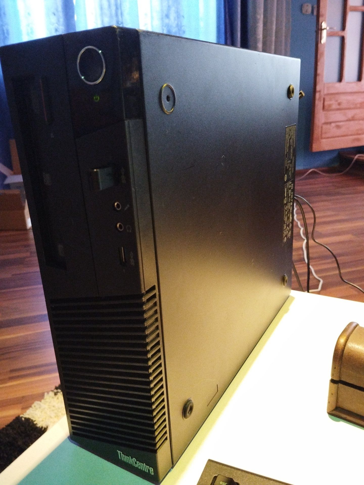 Vând PC Lenovo sff