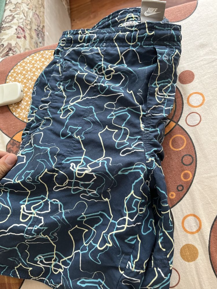 Pantaloni nike 60 lei