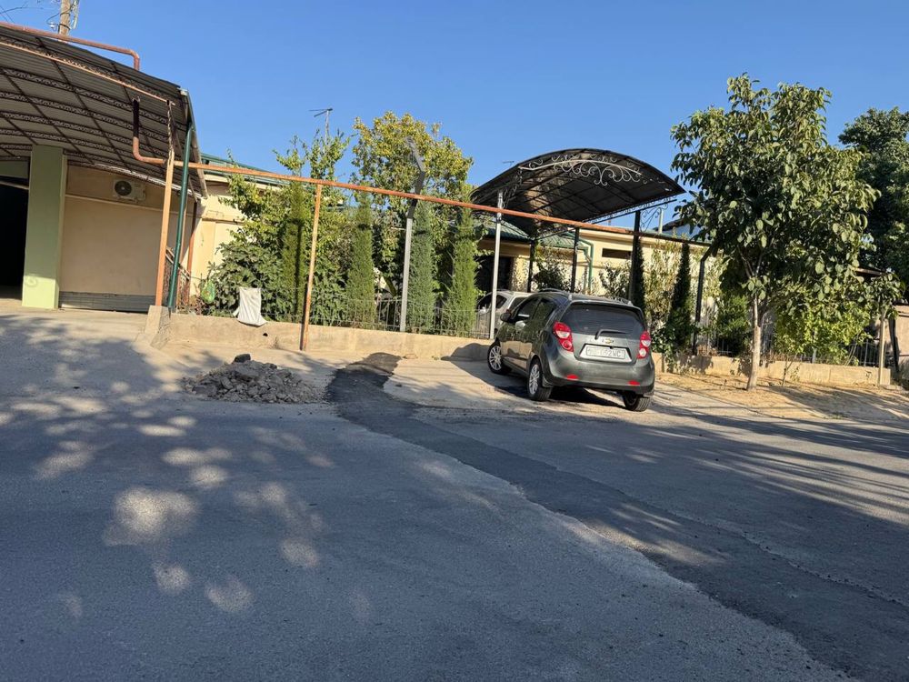 Uchtepa Tumani Jurjoniy Maxallada Uy sotiladi