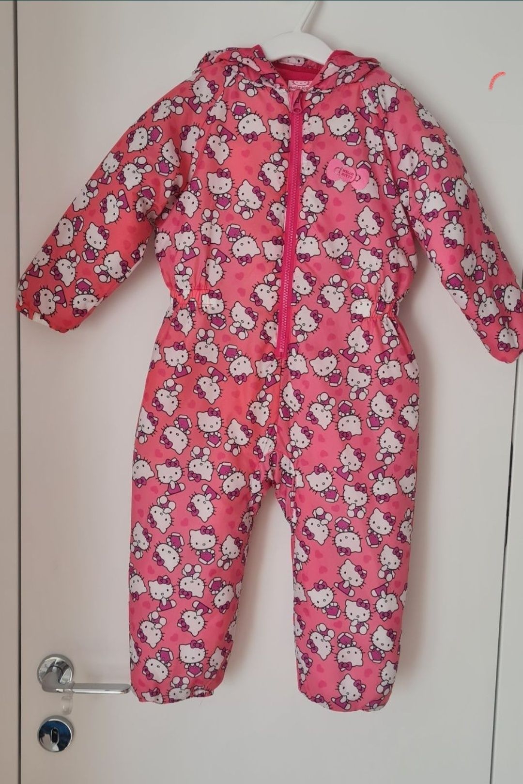 Космонавт 3-4 г. Hello kitty + подарък палто Okaidi, Гащеризон N