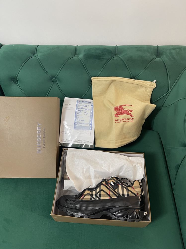 Adidasi Burberry colectie noua Full Box