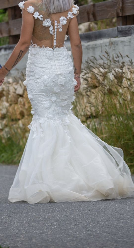 Vand rochie mireasa