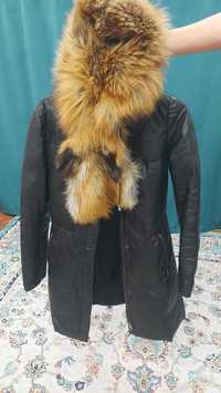 Продам коженнуж куртку за 5000 с натуральным воротником