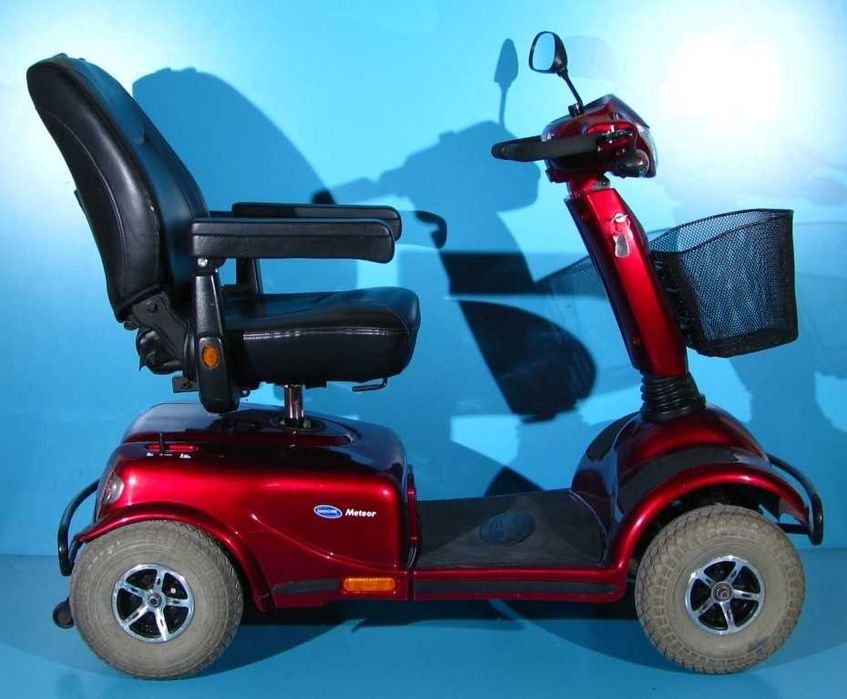 Scuter electric batrani/handicap Invacare Meteor - 15 km/h