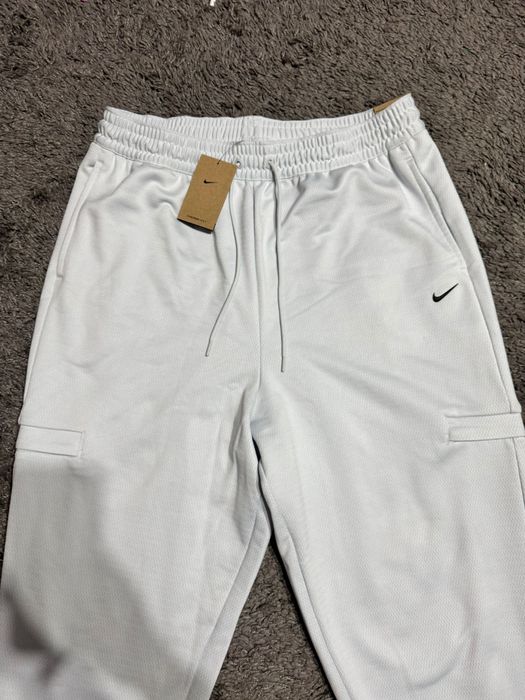 Nou cu eticheta:Pantaloni Nike ThermaFit marimea XL
