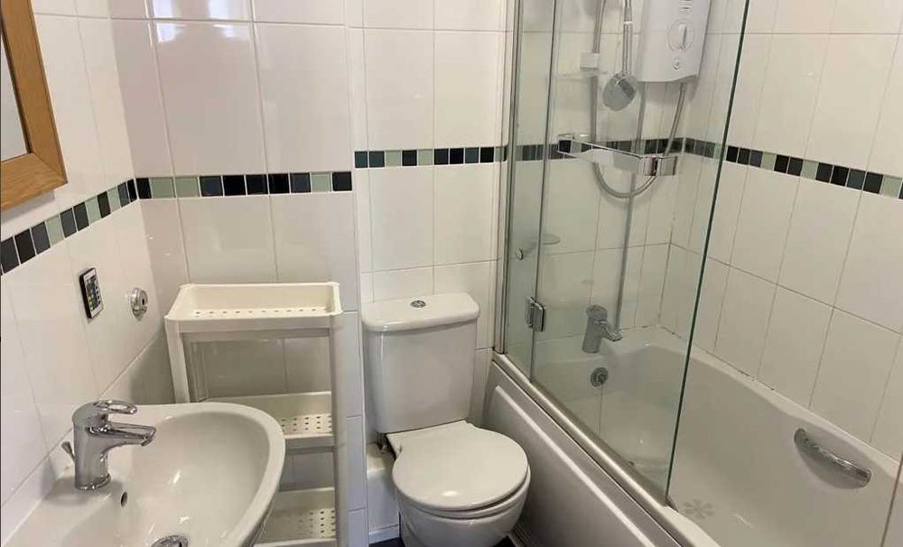 Дава се под наем Двустаен апартамент в София, Център - 62 кв.м за 377.4 € - Снимка #3