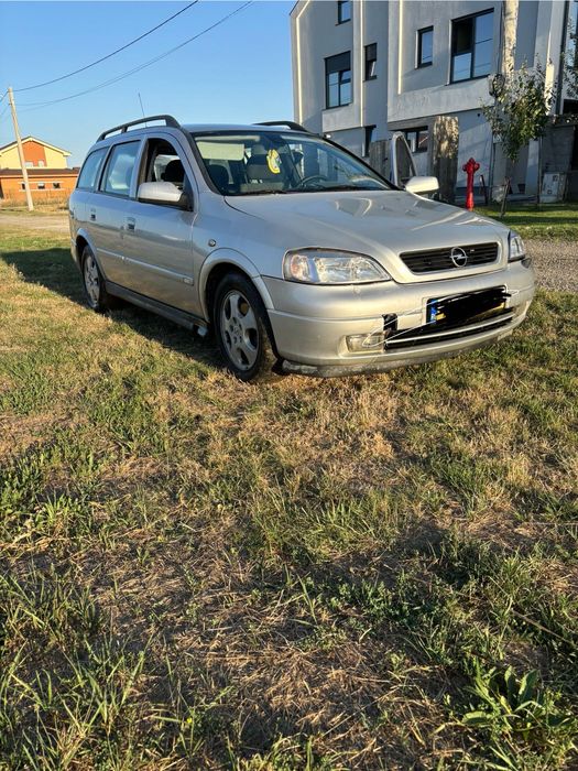 Vînd Opel  astea 2000