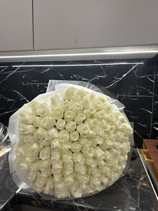 Букет цветов 101 шт белая роза