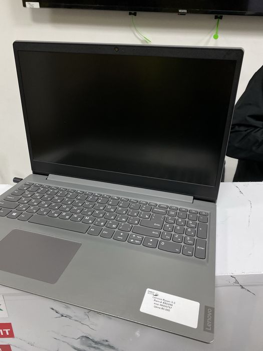 Ноутбук ryzen 3-3 ssd256