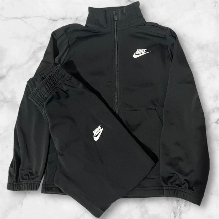 Оригинален спортен детски екип на Nike, черен, размер 128-137см