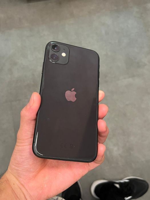 Продам Айфон 11 128ГБ