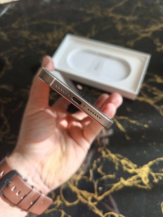 iPhone 16 Pro Max Desert Titanium 256GB