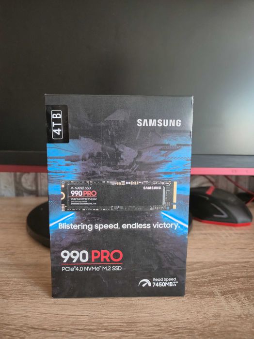Нов 4TB Samsung 990 Pro SSD M.2 NVMe