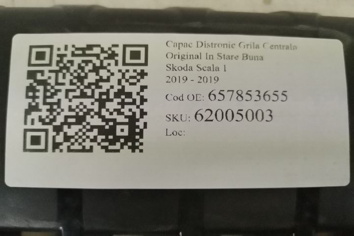 Capac Distronic Grila Centrala Original In Stare Buna Skoda  Scala  1