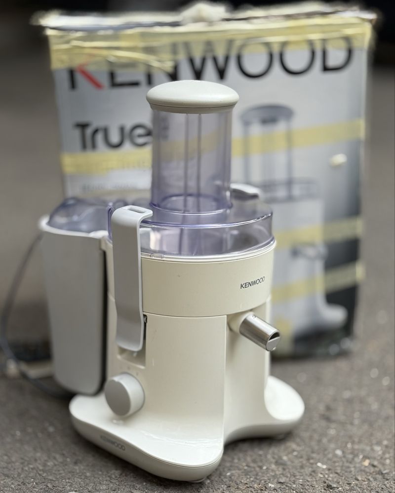 Сокоизстисквачка KENWOOD JE680