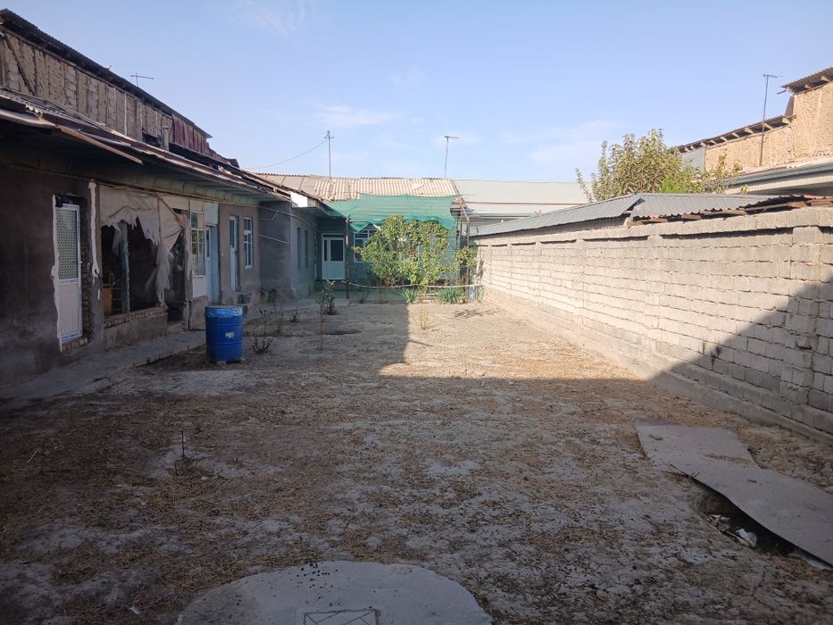 Toshkent tumani ko'k saroy mahallada 5 sotixli 4 xonali uy sotiladi