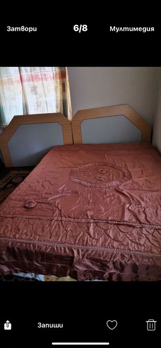 Спалня с матрак разгобена