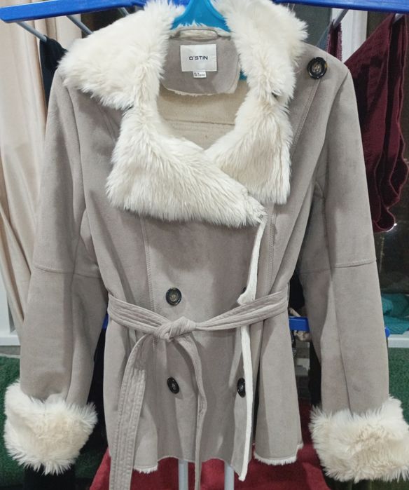 Продам тёплое зимнее пальто!